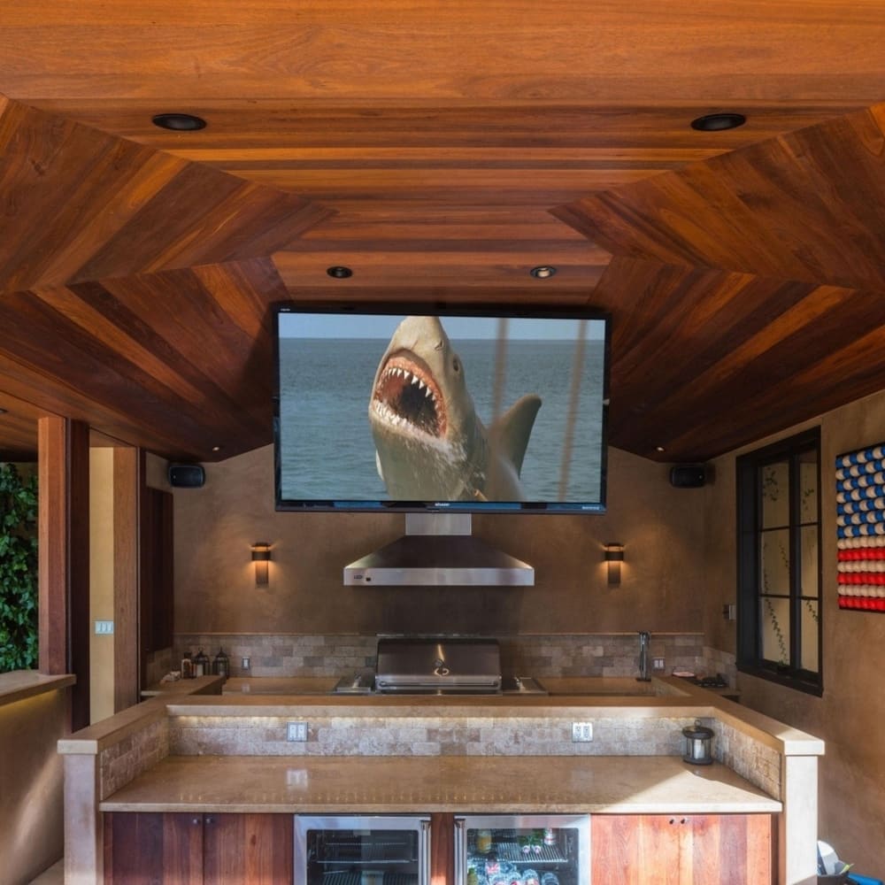 Outdoor Kitchen of Charlie Sheen’s Former CA Home