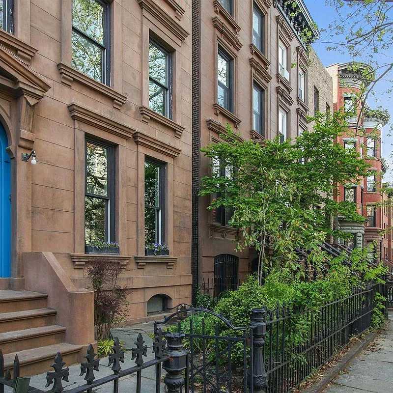 Street View of Daniel Craig and Rachel Weisz’s NYC Home