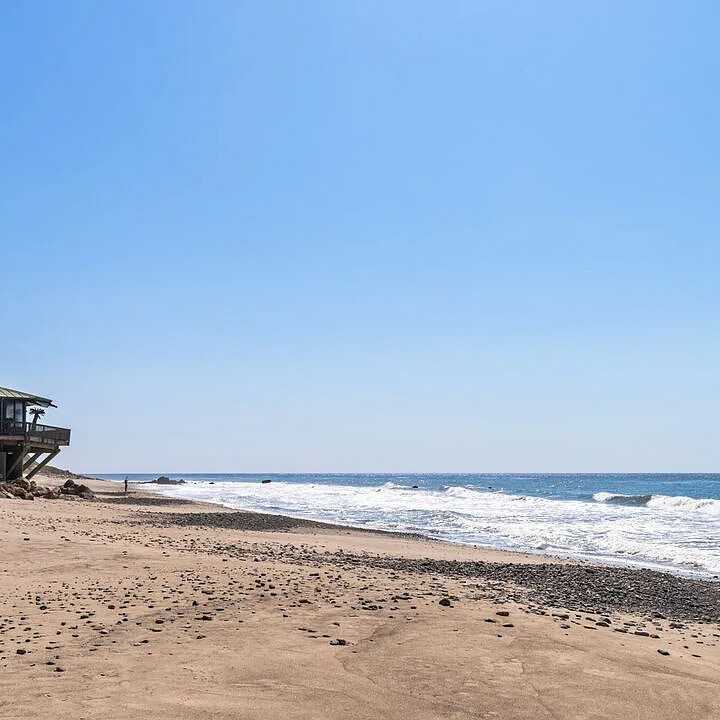 Beachfront View of Leonardo DiCaprio’s CA Home