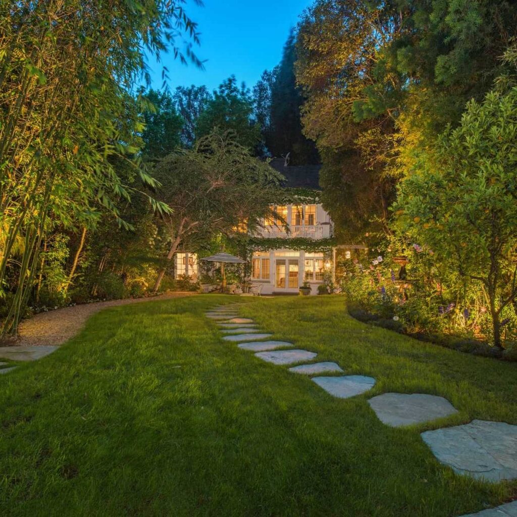 Backyard View of Jennifer Lawrence’s Former CA Home
