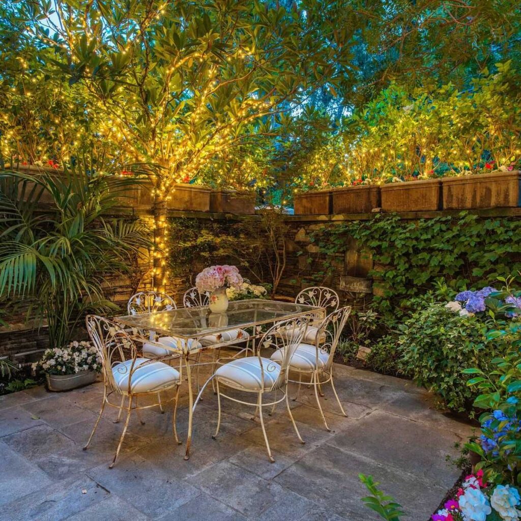 Outdoor Dining Area of Jennifer Lawrence’s Former CA Home