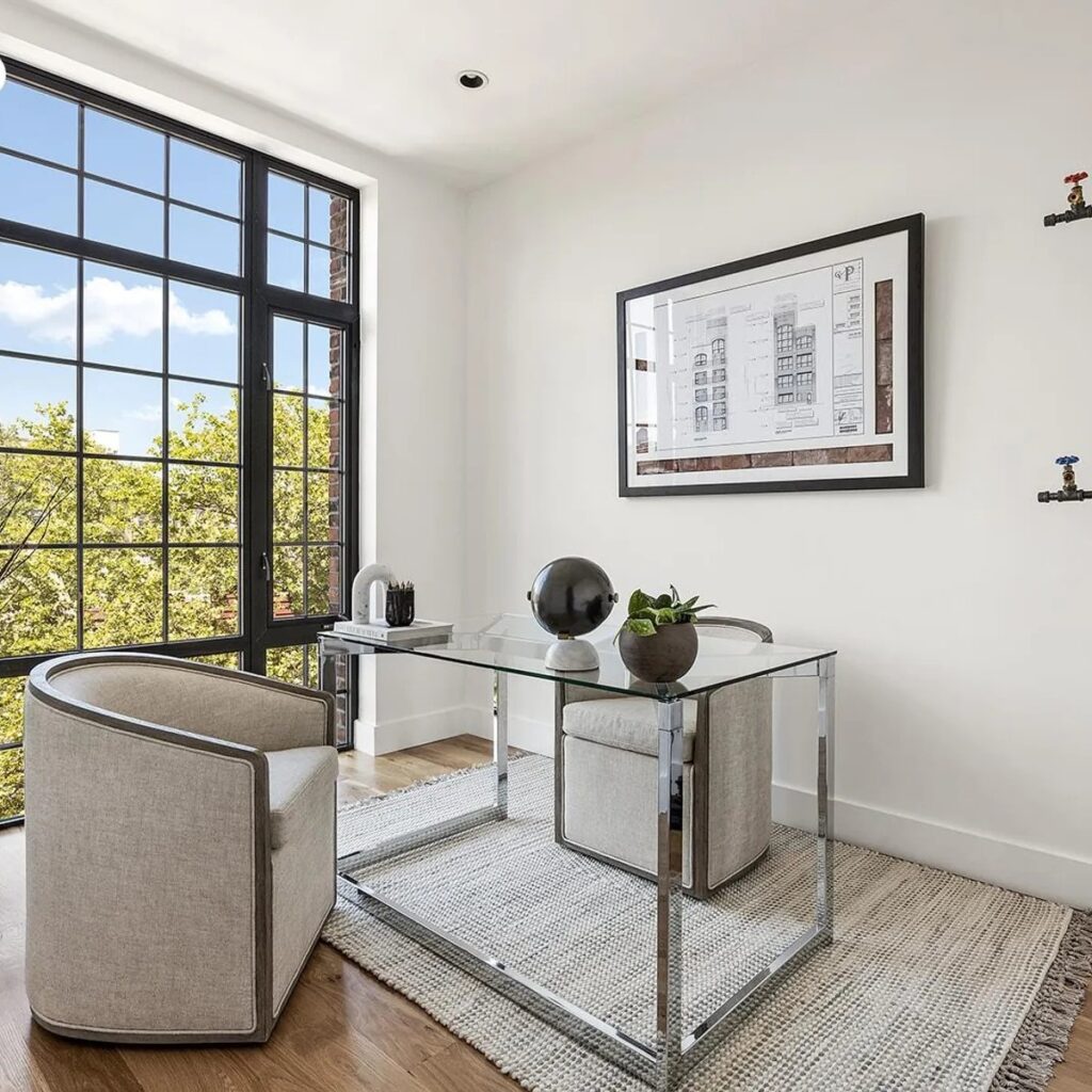 Home Office in Sarah Snook’s NYC Condo