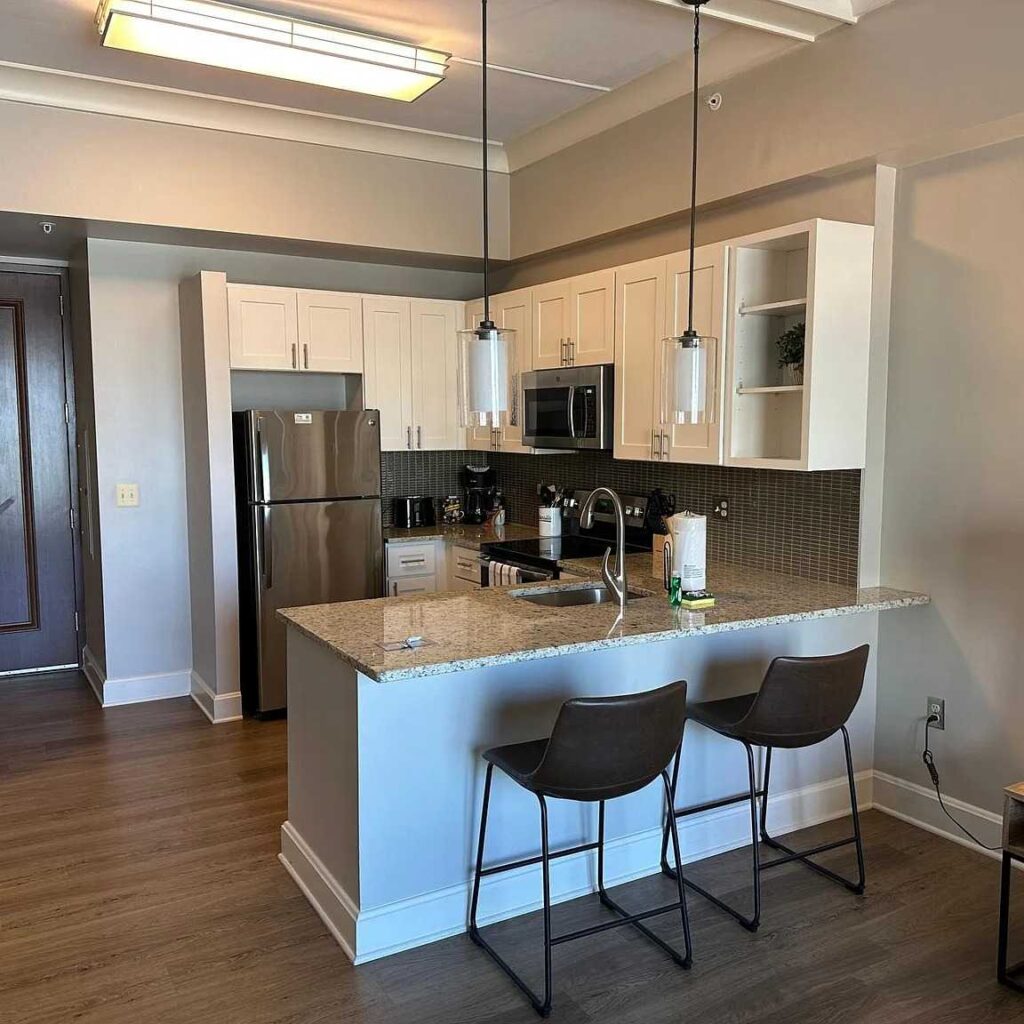 Woody Harrelson Eco-hotel