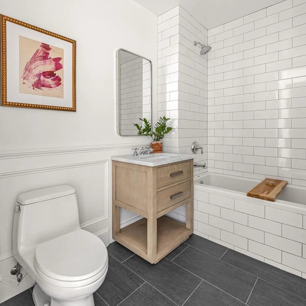 Bathroom in Sarah Snook’s NYC Condo
