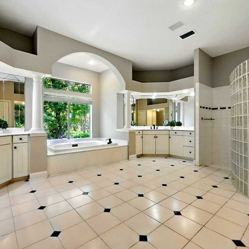 Bathroom in Travis Hunter’s FL Home