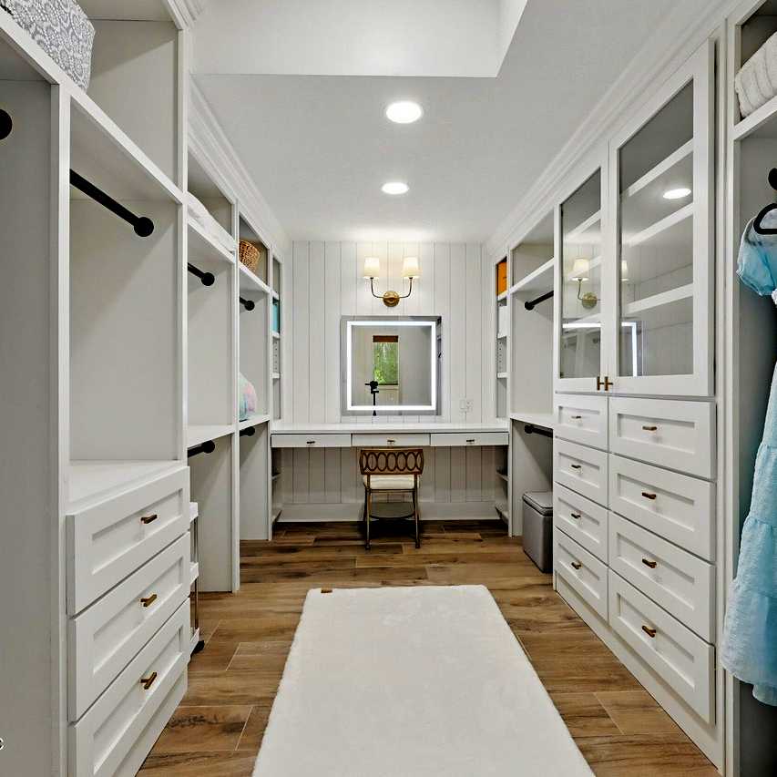 Dressing Room in Travis Hunter’s FL Home