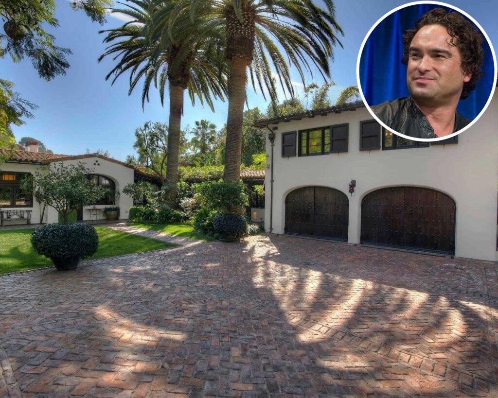 Front Exterior of Johnny Galecki’s Former CA Home