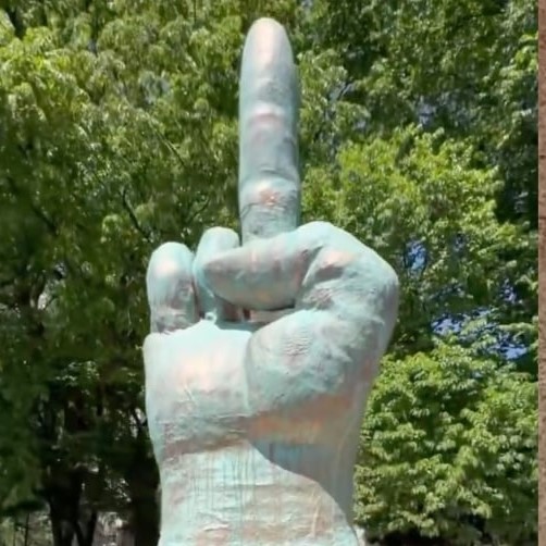 middle finger statue