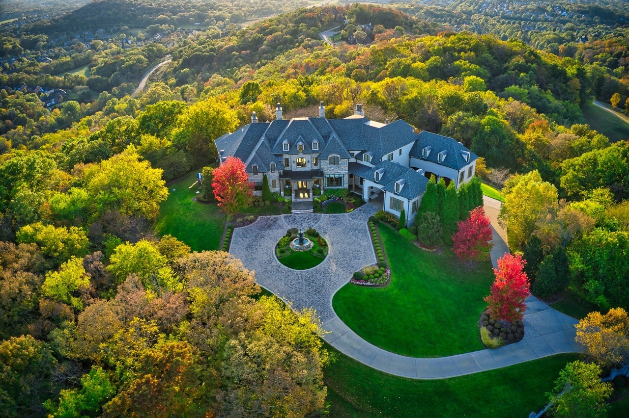 Dave Ramsey’s Former Tennessee Mansion