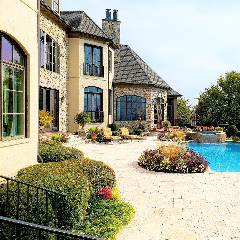 Dave Ramsey’s Former Tennessee Mansion